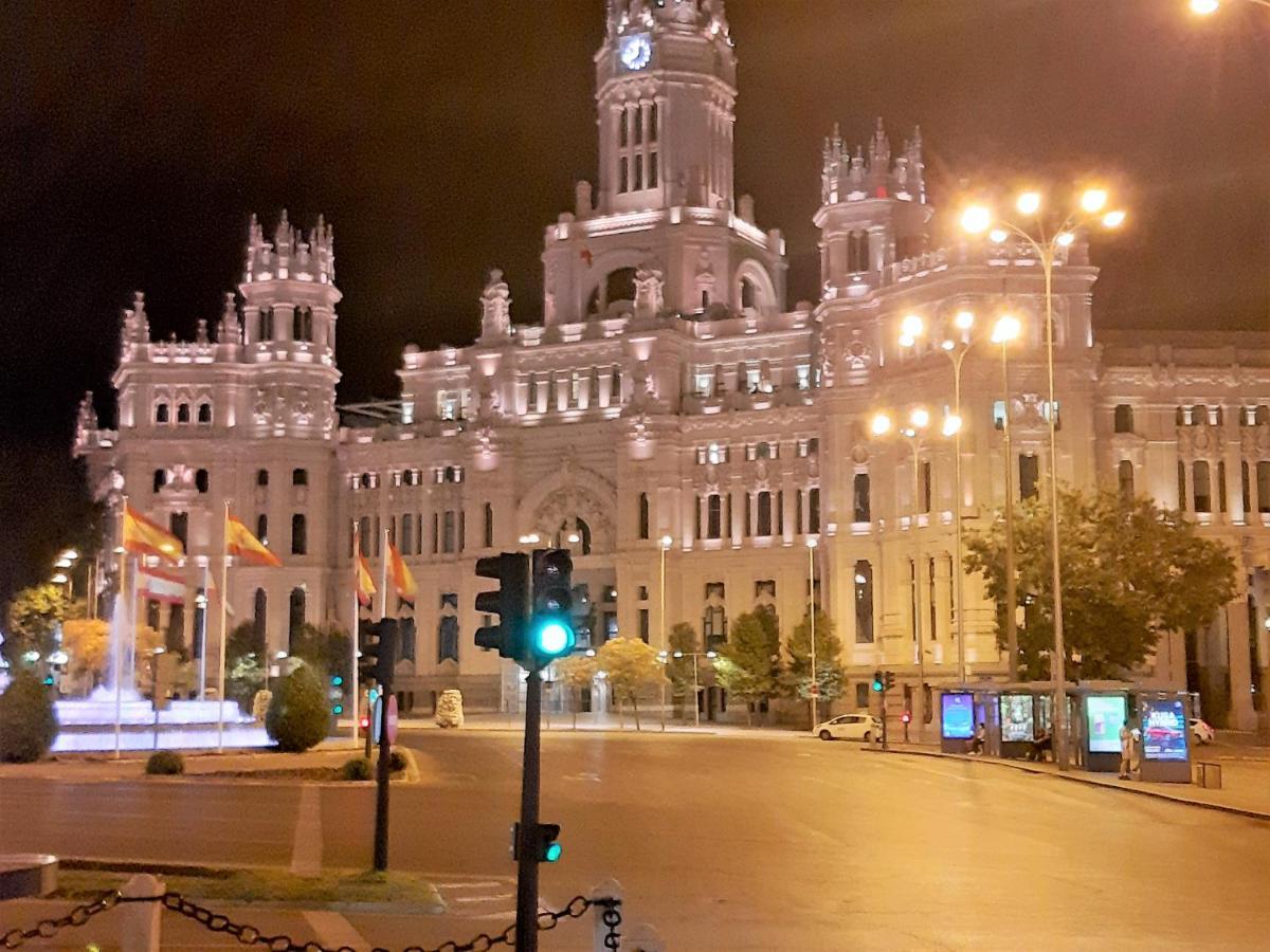 Hostal Dulcinea Madrid Bagian luar foto