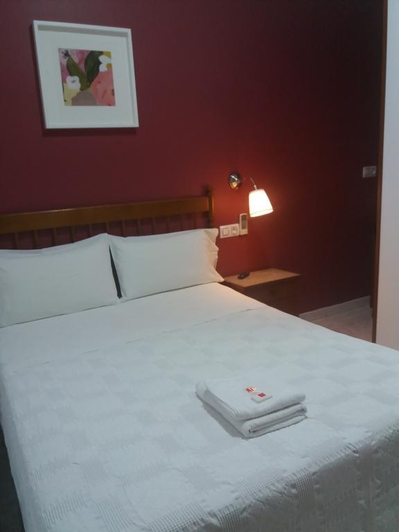 Hostal Dulcinea Hotel Madrid Bagian luar foto