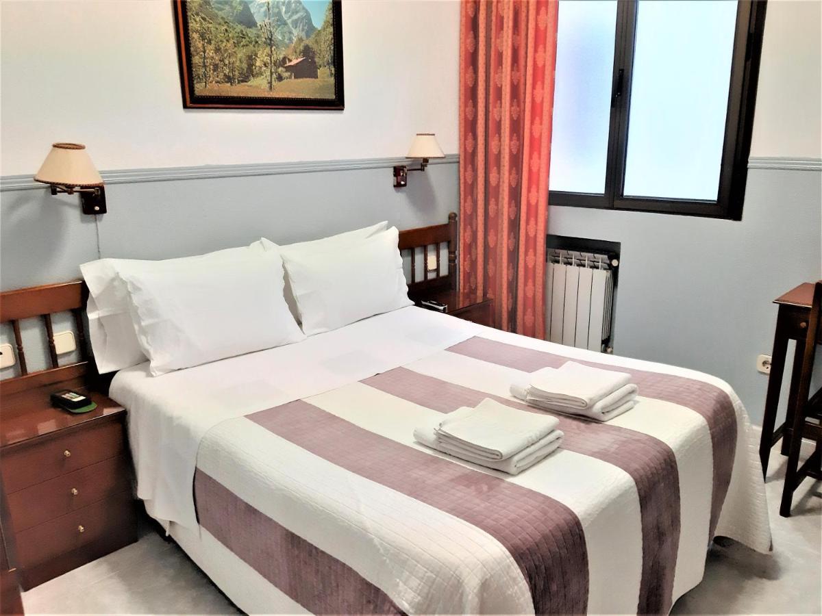 Hostal Dulcinea Hotel Madrid Bagian luar foto