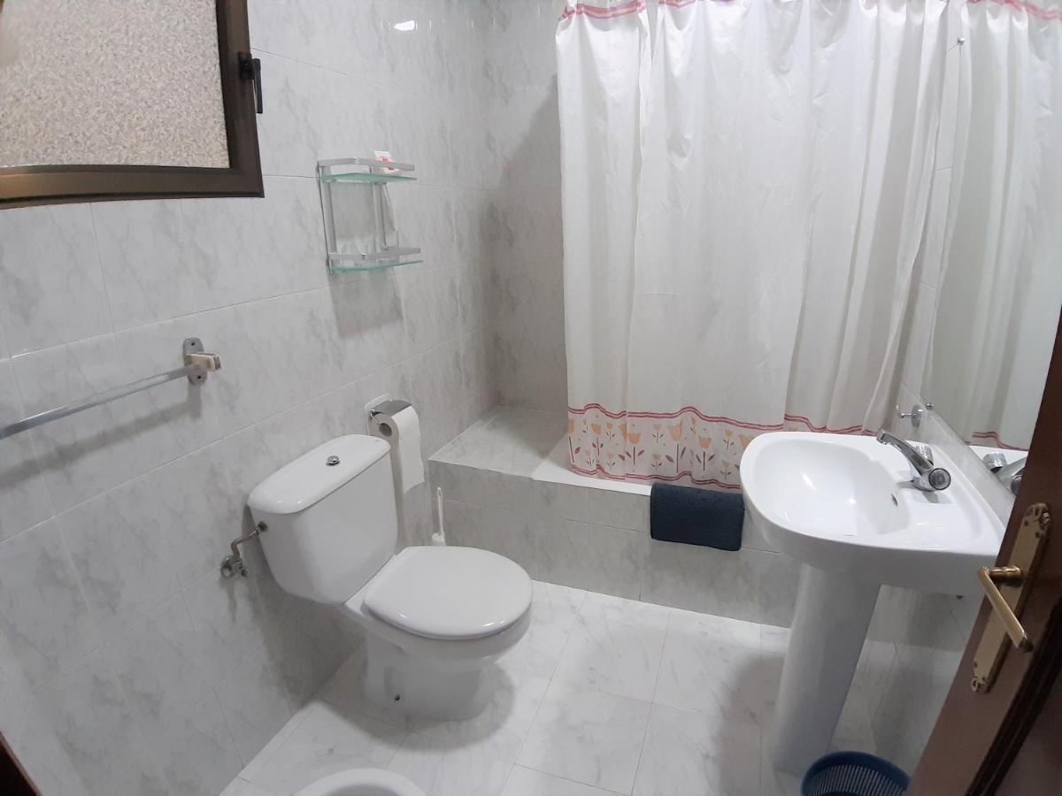 Hostal Dulcinea Madrid Bagian luar foto